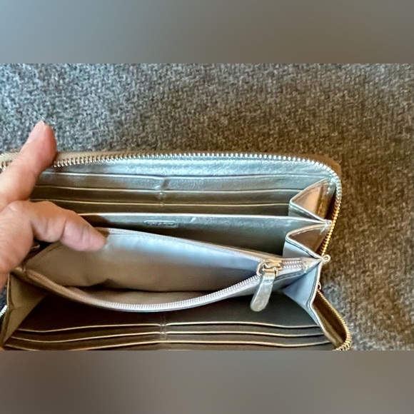 Coach Limited Edition Madison Op Art Sophia Satchel - Picture 16 of 17